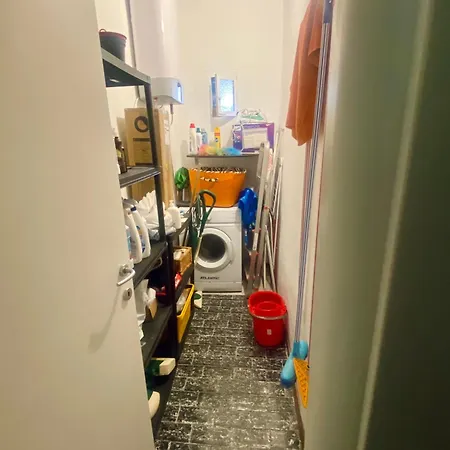 公寓 Center House 272 *