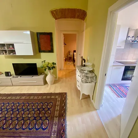 Appartement Center House 272 *